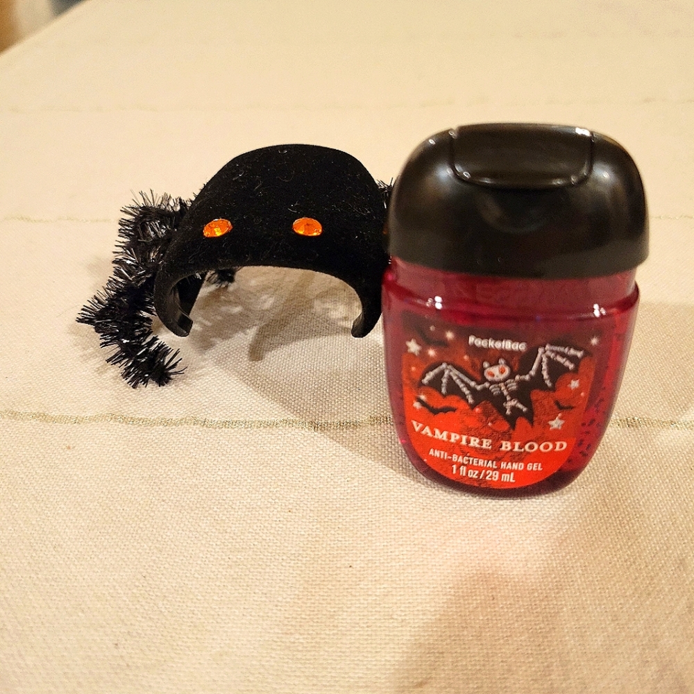 B&BW Halloween Spider Pocketbac Holder